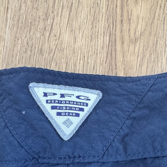 Columbia Women’s Navy Capris – Size Large - Picture 5 of 6